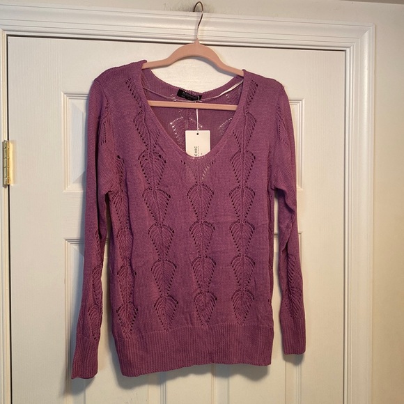 BloomChic Sweaters - Brand New BloomChic Mauve Knit Sweater…size 10